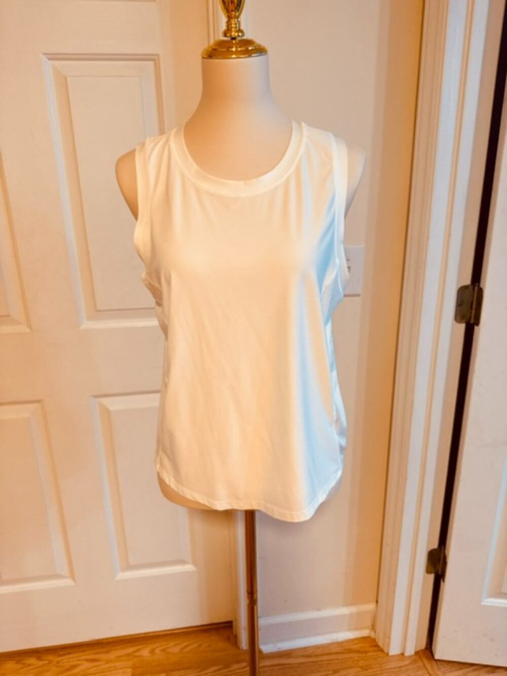 NWOT DSG Women's Movement Tank Top Pure White Size L
